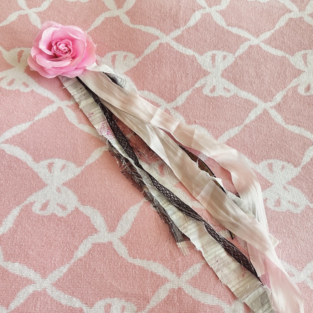 LoveShackFancy Bespoke Flower Ribbon Mum